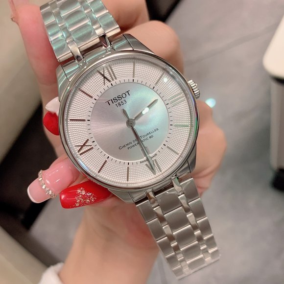 Discover the allure of Tissot men's watch